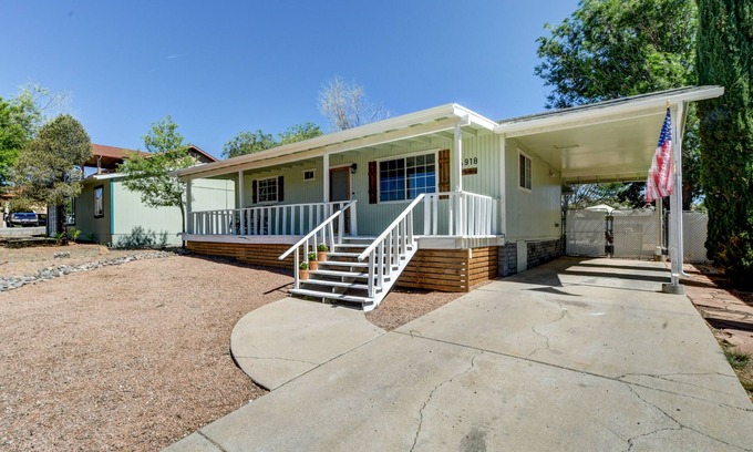 Diamond Valley Cottage | The Pine Cottage🌲Family Friendly w/VIEWS!