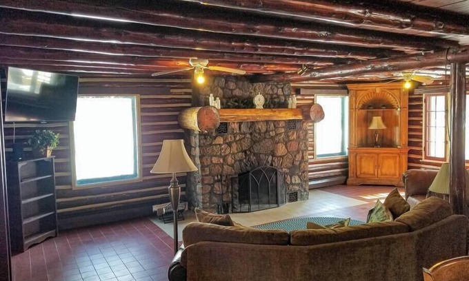 Clam Lake House | The PineHurst Lodge - Lower Clam Lake -