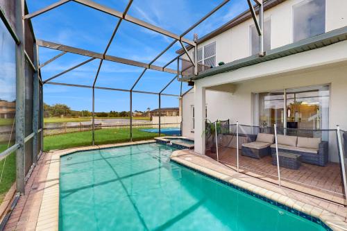Crescent Lakes House | The Play and Stay House
