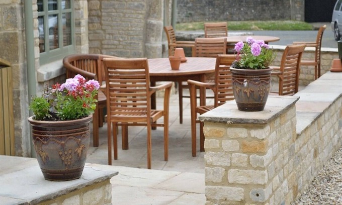 Cold Aston Bed & Breakfast | The Plough Bed and Breakfast