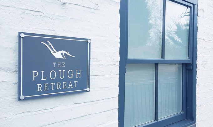 Newark Apartment | The Plough Retreat
