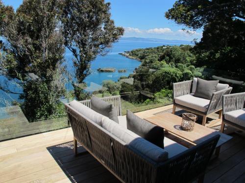 Acacia Bay House | The Point Luxury Villa