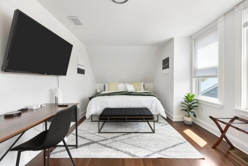 East Liberty House | The Point State Room on Beatty
