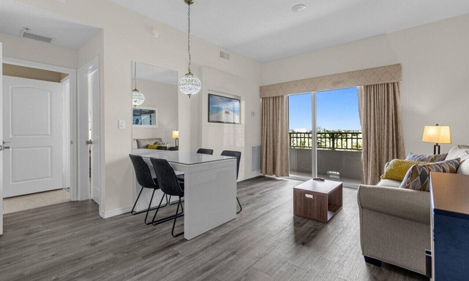 Florida Center Apartment | The Point · The Point, lux apartment, Close to Universal
