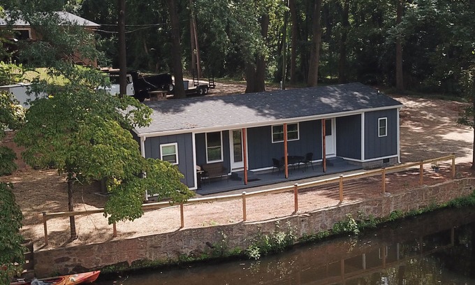 Granite Falls House | The Pond House. This wilderness rich gem is close to Hickory!