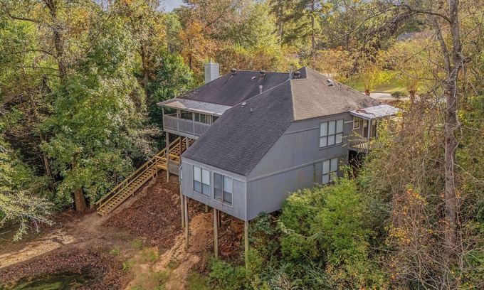 Gunter Afs House | The Pond's Perch ' A+ Privacy ' 1GB WIFI ' Parking ' Towel Warmer ' Double-Deck