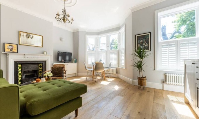 Pontcanna Apartment | The Pontcanna Pearl 3-Bed Haven