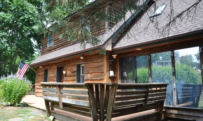 Middletown House | The Poplar Place at the foot of South Mountain!
