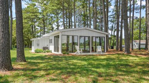 Temperanceville House | The Porter's Barn - fancy little waterfront home with deep-water boat dock and firepit