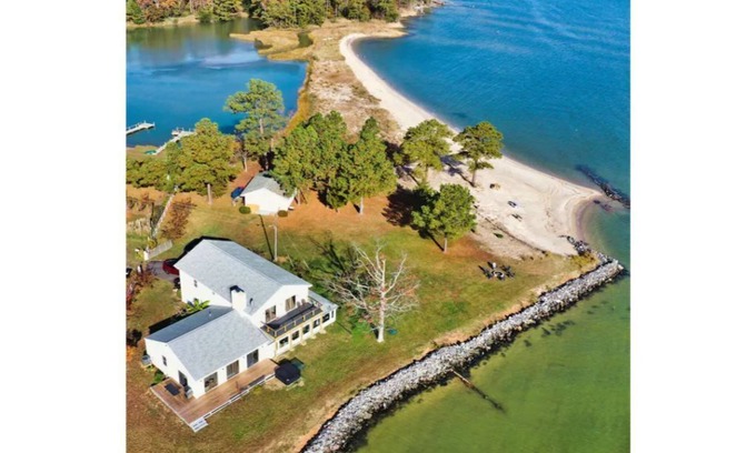 Heathsville House | The Private Beach Multi Family Oasis