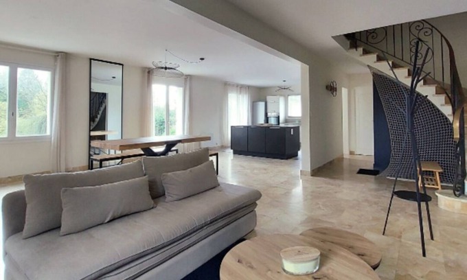 Le Trevoux House | The Prochasson house, a charming vacation home
