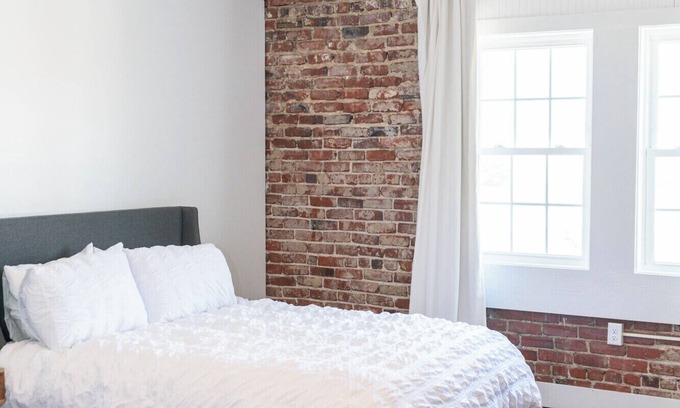 Victoria Hotel | The Pullman Room @ Main Street Lofts