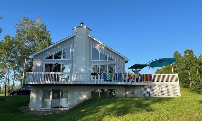 Sainte-Anne-du-Lac Cottage | The Puzzle Piece Chalet - A Cozy cottage, sharing our piece of the puzzle.
