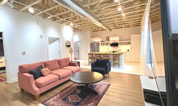 Grafton Apartment | The Quarters | Suite 3