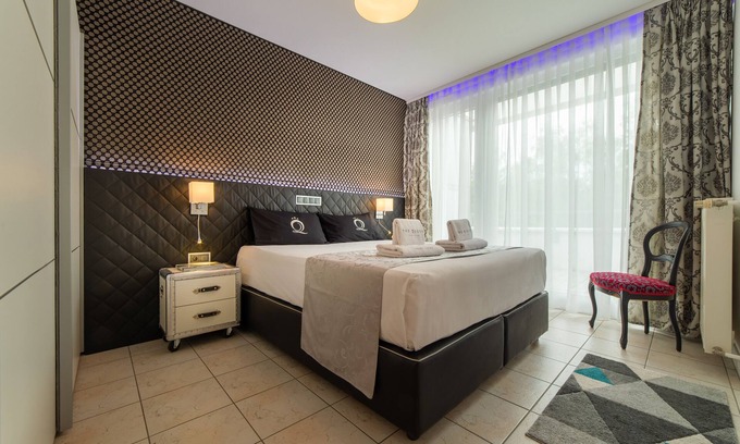 Neudorf-Weimershof Apartment | The Queen Apartments - Villa Adriana