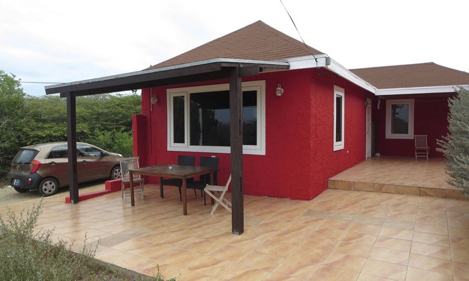 Sero Colorado Cottage | The Red House in Sero Colorado for Beach Surf- Kite and Dive Lovers