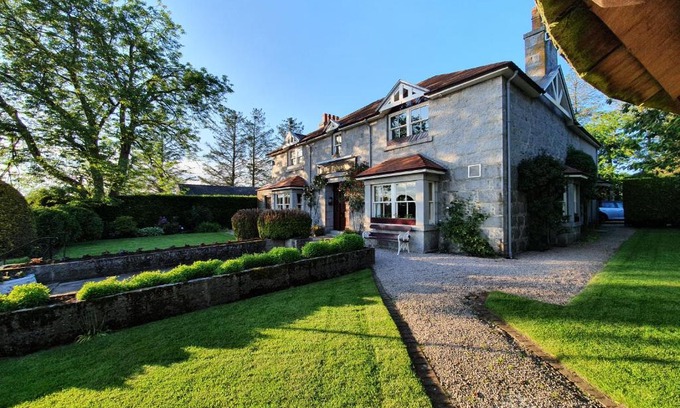 Oldmeldrum Hotel | The Redgarth