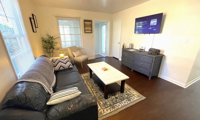 New Castle House | The Reed/Modern Refined Cozy Contemporary