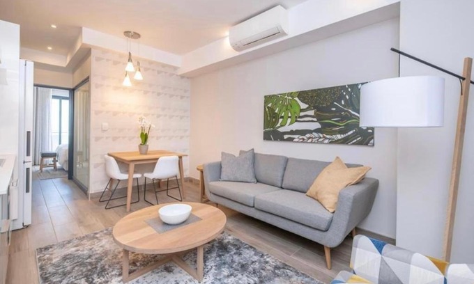 Menlo Park Apartment | The Regency Cosy Apartment- 419