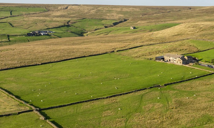 Hebden Bridge House | THE RETREAT, family friendly, luxury holiday cottage in Hebden Bridge