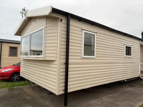 Towyn Apartment | The Retreat Vacation