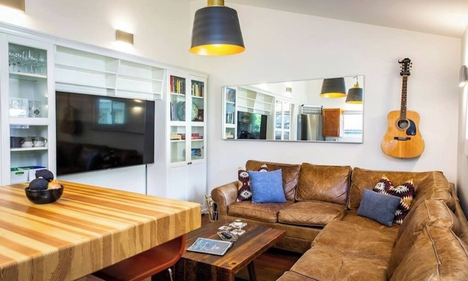Revelstoke House | The Revelstuck Hut - Downtown Revelstoke