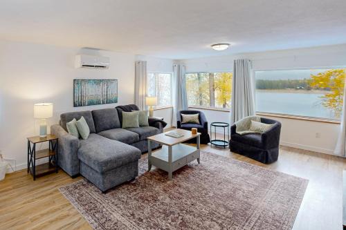 Sandpoint House | The River House