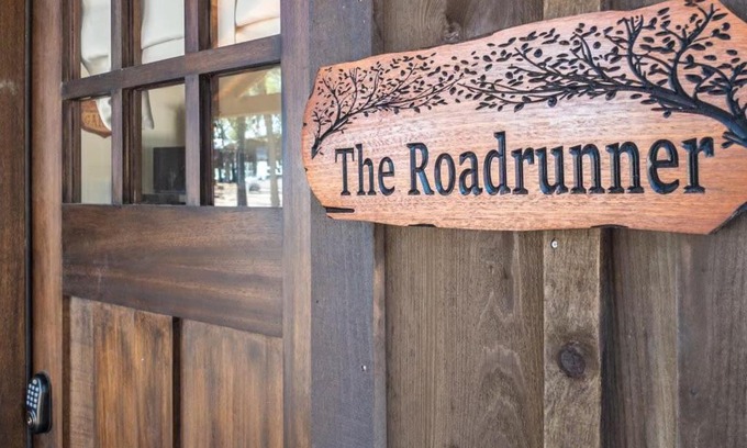 Elm Mott Ski Chalet | The Roadrunner Cabin 15MIN to Magnolia Baylor
