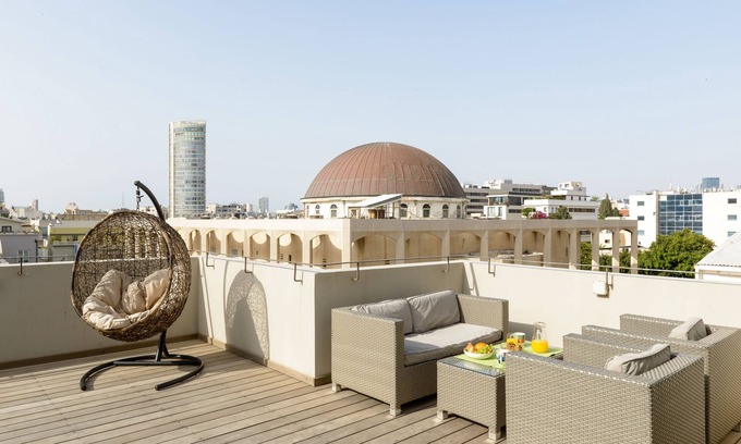 Tel Aviv Apartment | The ROOFTOP ! Solarium+Jacuzzi - ROTHSCHILD/AHAD HA’AM