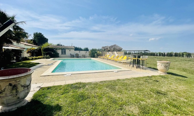 Saint-Laurent-d'Aigouze Bed & Breakfast | The room under the orange tree