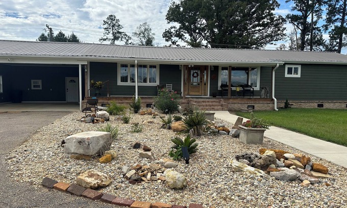 Moss House | The Rose of Sharon