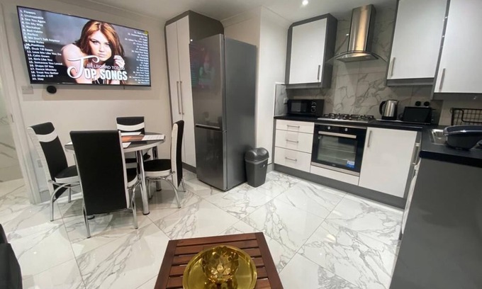 Townfield Apartment | THE ROYAL BOUTIQUE OXFORD LODGE BY LONDON HEATHROW