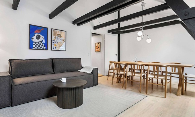 Midtbyen Apartment | The Royal City Suite