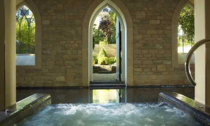 Upper Town Hotel | The Royal Crescent Hotel & Spa