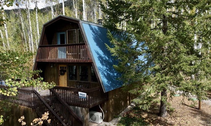 Star Valley Ranch Cabin | The Rustic Blue Cabin surrounded by Aspen Trees