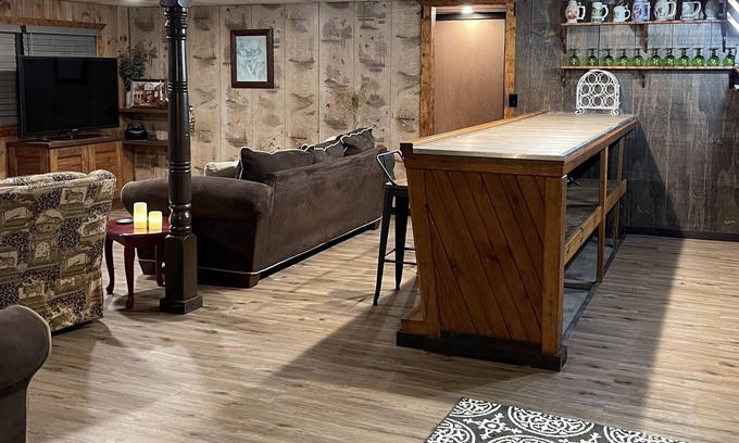 Avella House | The Rustic Cabin