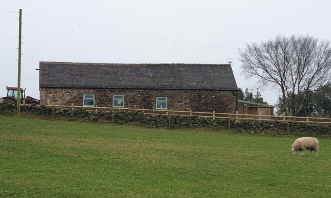 Forsbrook House | The Ryeland Barn . Close to Alton Towers