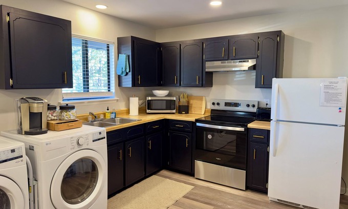 Kingsland Apartment | The Sailor's Suite