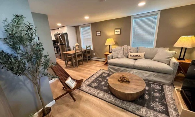 Seabrook House | The Saltwater Shoal - Walk to Beach & Boardwalk!