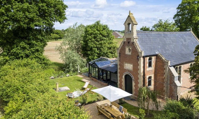 Irstead Villa | The School House - Four Bedroom Villa, Sleeps 8