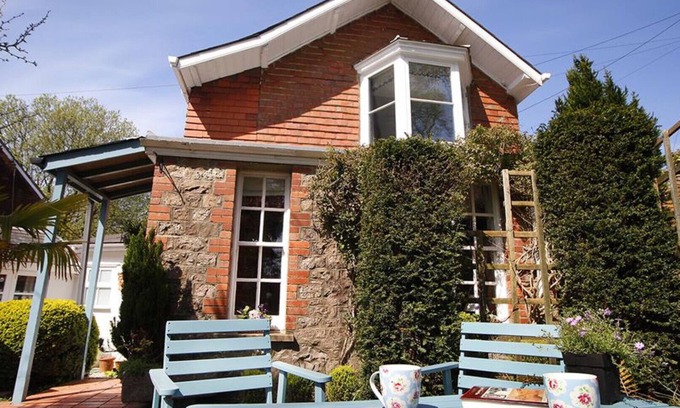 Crynant House | The School House - One Bedroom House, Sleeps 2