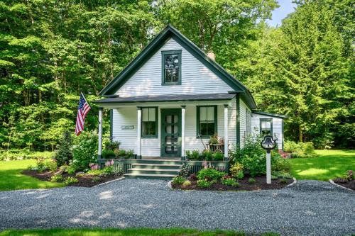 Hebron House | The SchoolHouse