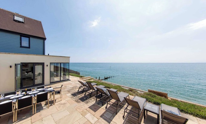 Selsey House | The Sea House - Ultimate Seafront Living & Sunsets