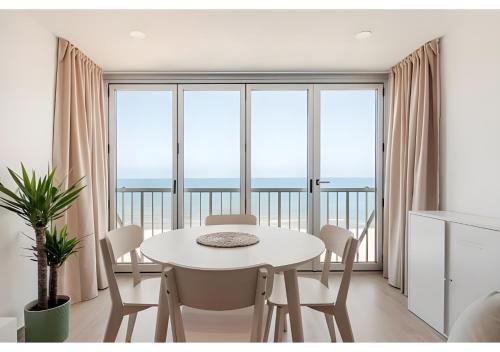 Cullera Apartment | The Sea Retreat - 1st line and facing the sea