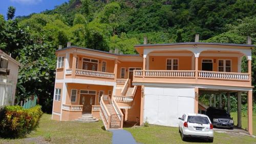 Roseau House | The Seclusive Mansion