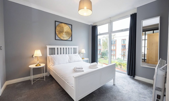 Wythenshawe Apartment | The Sharston- Close To Airport- Free Secure Parking