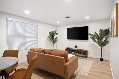 Morton Apartment | The Silo 7 - 2 FULL BA Double Delight