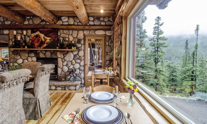 Saint Mary's Bed & Breakfast | The Silver Lake Lodge