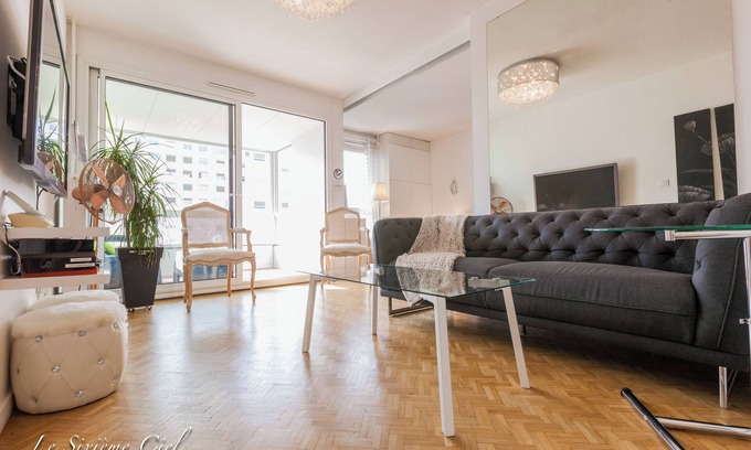 Moliere Vauban Apartment | ★ The Sixième Ciel ★ 70 m² with Balcony & Parking - central LYON ❤️