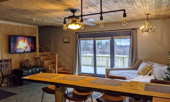 Jefferson Cottage | The "Ski Patrol" Cottage at Applebrook - Direct Mountain Views!